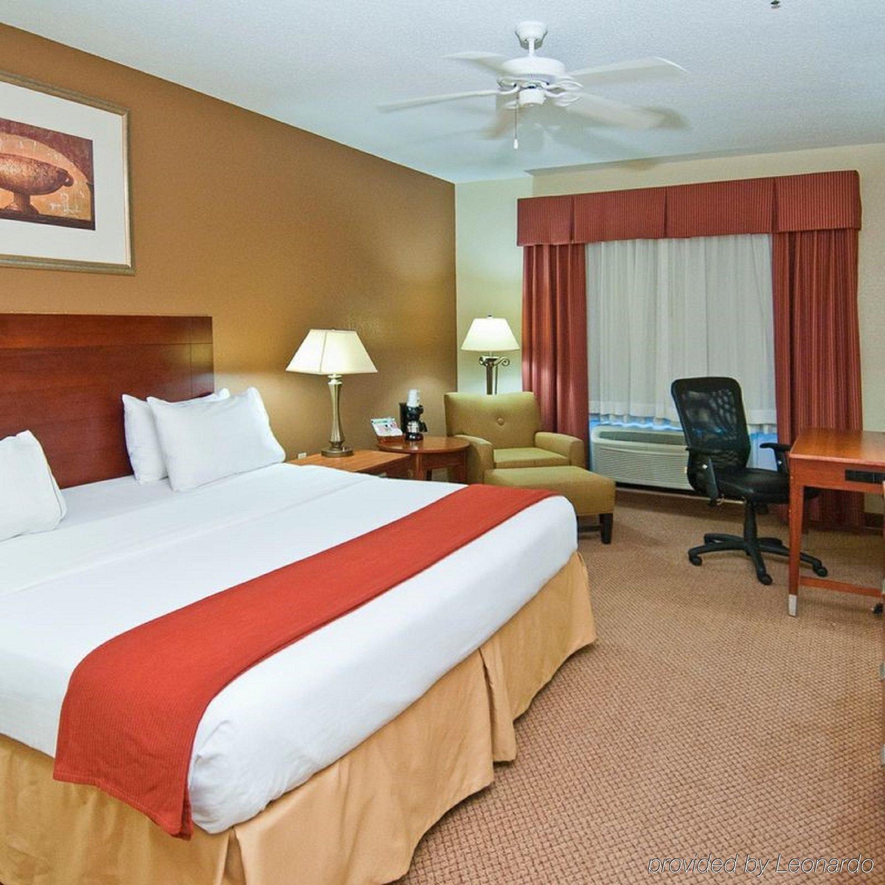 Holiday Inn Express Hotel & Suites Canton By Ihg Eksteriør billede
